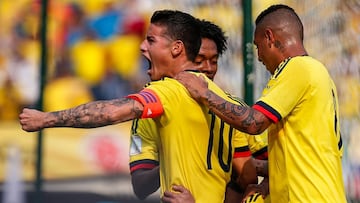 James Rodr&iacute;guez y sus socios en la Selecci&oacute;n Colombia. 