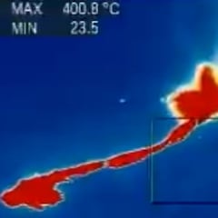La espectacular columna de humo del volcán de La Palma desde los aires