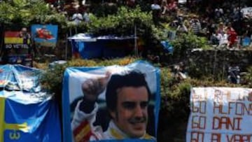 <b>ÍDOLO. </b>Fernando Alonso tiene una tribuna natural sólo para él.