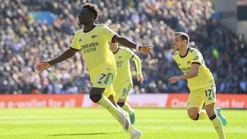 BIRMINGHAM, ENGLAND - MARCH 19: Bukayo Saka of Arsenal celebrates after scoring their team&#039;s first goal during the Premier League match between Aston Villa and Arsenal at Villa Park on March 19, 2022 in Birmingham, England. (Photo by Michael Regan/Ge