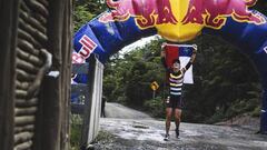 Así es el documental de la chilena que completó 16 triatlones en 16 días