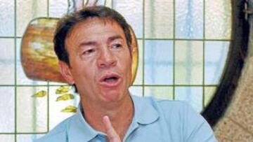 Abel: "Cuando atemos la Champions, hablaremos de renovar"