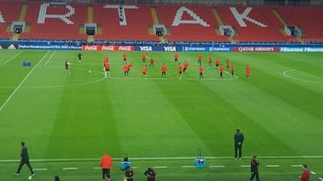 Así fue la práctica de la Roja, un día antes de su estreno