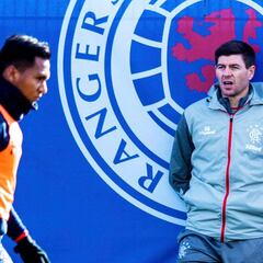 Gerrard confirma que Rangers levanta sanción a Morelos