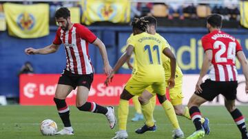Raúl García ante el Villarreal.