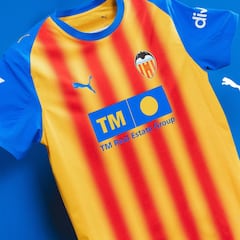 La Senyera vuelve al Valencia