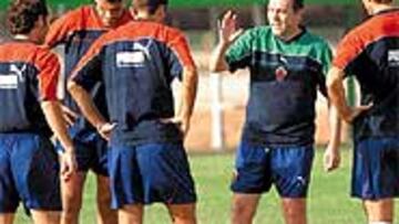 <B>ROMPECABEZAS</B>. Cantarero tiene cinco bajas y cuatro jugadores tocados para el domingo.