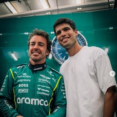 Alcaraz visita a Alonso y a Sainz en Bahréin antes de debutar en Doha