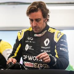 Renault sale a las críticas por llevar a Alonso al 'rookie test'