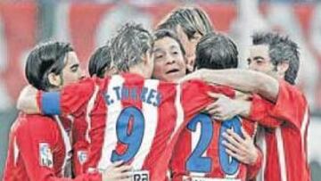 <b>FELICES. </b>Los rojiblancos celebran un gol de Galletti. Europa depende de ellos, y del Madrid.