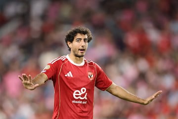 El lateral derecho es ya el segundo futbolista con m¨¢s apariciones en la historia de la competici¨®n. El egipcio lleva 5 a?os sin perderse la cita mundialista y suma ya dos titularidades en esta edici¨®n de 2025. Hany es ejemplo de la hegemon¨ªa de Al-Ahly en el f¨²tbol africano de la ¨²ltima d¨¦cada.