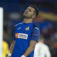 Ángel se entrena sin noticias del Barça