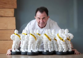 Chef Martín Berasategui: “En Navidad no arriesgues, sigue mis consejos y prepara un rodaballo a los tres vuelcos”