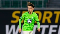 El joven volante juega en las categor&iacute;as inferiores del Wolfsburgo y podr&iacute;a acompa&ntilde;ar a Marco Fabi&aacute;n y Chicharito en la liga alemana.