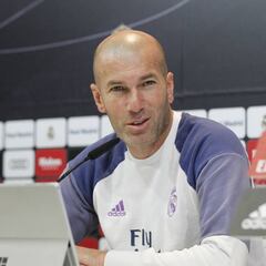 Zidane sobre Piqué: "No quiero entrar en debates de árbitros"