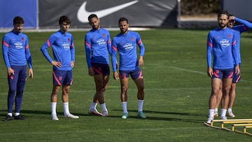 Vrsaljko, João Félix, Cunha, Lodi, Felipe y Herrera en el entrenamiento del Atlético.