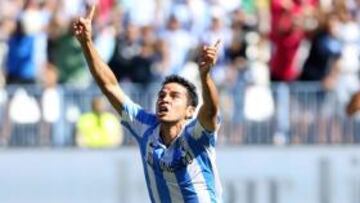 <b>SAVIOLA, EN ÓRBITA. </b>El Conejo celebra su primer gol con la camiseta del Málaga.