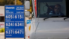 Precio promedio de la gasolina en USA alcanza los $5 dólares por primera vez.