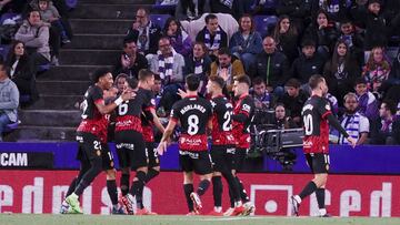 Los jugadores del Mallorca celebran la victoria ante el Valladolid en Zorrilla.