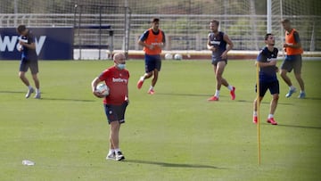 25/05/20 ENTRENAMIENTO DEL LEVANTE
 
 PACO LOPEZ 
 