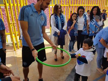 El conjunto norteamericano convivió con niños con problemas de autismo a unas horas de enfrentar en un partido amistoso al Atlético San Luis.