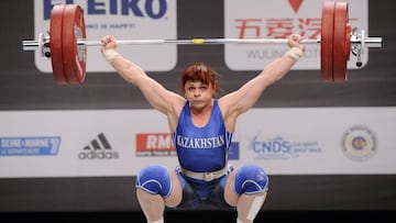La kazaja Svetlana Podobedova compite durante los Mundiales de 2011.