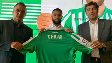 Fekir, junto a Haro y Alexis.