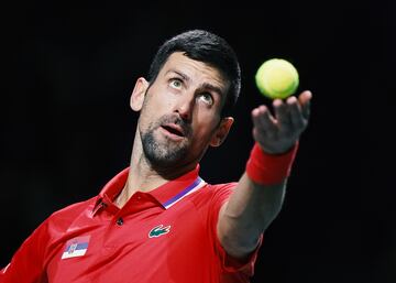 Tenista profesional serbio que ocupa la primera posici¨®n del ranking ATP. Es considerado el tenista con mejor palmar¨¦s de todos los tiempos.