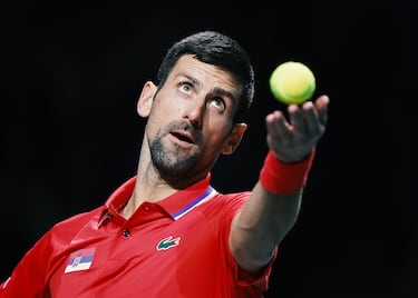 Tenista profesional serbio que ocupa la primera posición del ranking ATP. Es considerado el tenista con mejor palmarés de todos los tiempos.