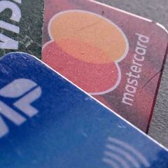 What is the Russian MIR card and how does the Kremlin payment system work?