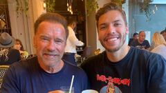 Imagen de Arnold Schwarzenegger y Joseph Baena.