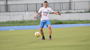 Mateus Uribe, aprobado en su debut con Selección