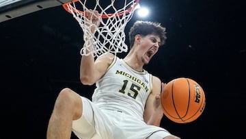 Aday Mara #15 of the Michigan Wolverines dunks against the Gonzaga Bulldogs in the first half of the championship game of the 2025 Players Era basketball tournament at MGM Grand Garden Arena on November 26, 2025 in Las Vegas, Nevada.
