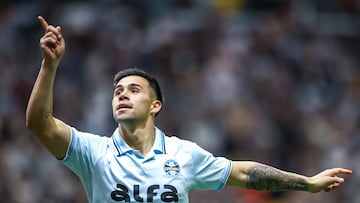 Alexander Aravena tendrá un compañero de lujo en Brasil: jugó con Messi y Cristiano Ronaldo