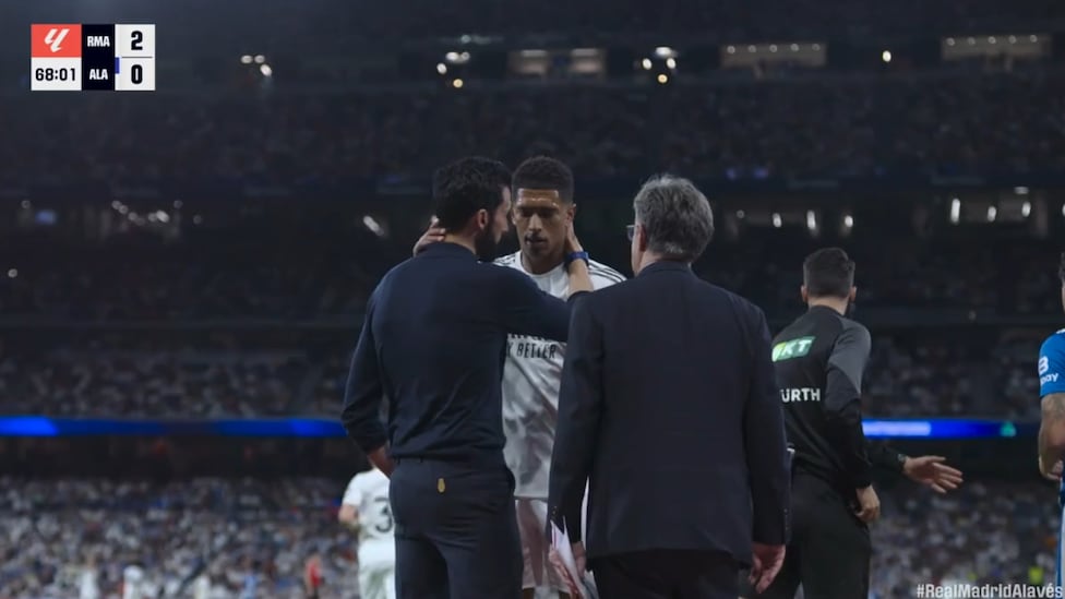 La secuencia completa del cambio de Bellingham: su cara en el banquillo es carne de Gif