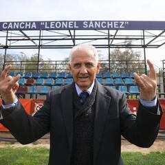 El homenaje en vida que le hizo la U a Leonel Sánchez en el CDA