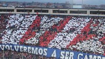 <b>AMBIENTAZO. </b>Así recibió al Liverpool el Calderón la pasada temporada y el Barcelona se enfrentará el día 19 a una atmósfera muy parecida.