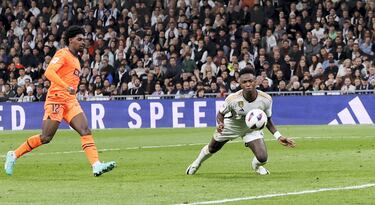 Su gol con el pecho demuestra que el delantero brasileño tiene muchos recursos para encarar la portería rival. Vinicius recuperó su mejor versión y asociado con Rodrygo demostró que puede ser imparable