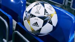 Ya conocemos el diseño del balón de la Champions, que cuenta con un gráfico en color amarillo y azul que hace referencia al estadio de Kiev donde se disputará la final y mantiene el diseño de estrellas inspirado en el logo de la UCL.