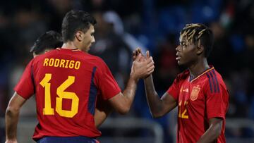 Soccer Football - International Friendly - Jordan v Spain - Amman International Stadium, Aman, Jordan - November 17, 2022 Spain's Nico Williams celebrates scoring their third goal with Rodri REUTERS/Alaa Al Sukhni