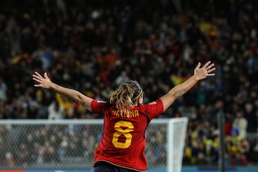 Spain vs Sweden semi-final sets attendance and TV audience records