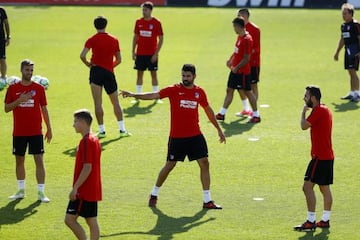 Diego Costa trained with the Atlético squad for the first time on Friday.