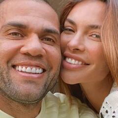 Esposa de Dani Alves borra todas las fotos con el futbolista en Instagram