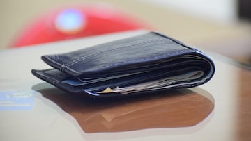 A resident of Marseille shared his unusual story that happened on the eve of Christmas. “Every year, we make sure to wish each other a happy new year.”