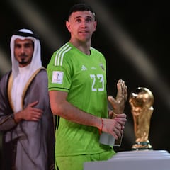 Souness: “Dibu Martínez parecía un vulgar payaso”