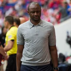 Vieira explotó: "Hubiera cambiado a los 10 al descanso"