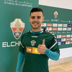 Víctor recibe el alta en el Elche y estará en El Sardinero