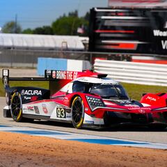 Álex Palou se sube al podio en las 12 Horas de Sebring
