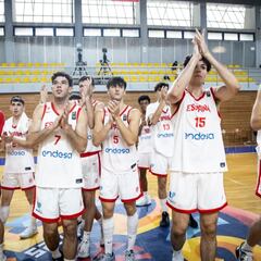 España se estrena y ya piensa en los octavos