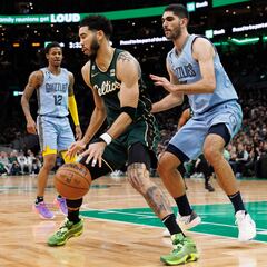 Los Celtics se empoderan en la adversidad ante un espejo